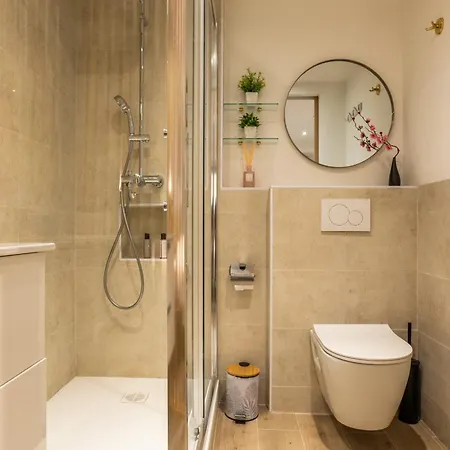 Apartment Upscale 3-room 300m From The Beaches Cannes